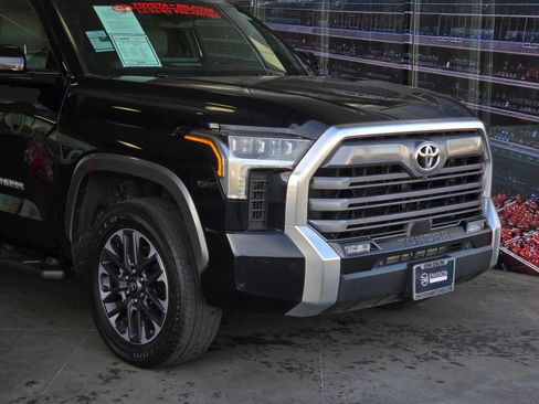 Used 2025 Toyota Tundra Limited AWD/4WD image 2
