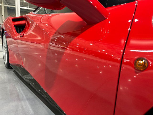 Used 2016 Ferrari 488 GTB RWD image 19