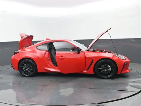 Used 2025 Toyota GR86 Premium image 28