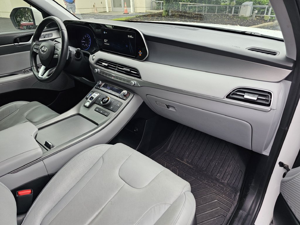 Used 2021 Hyundai Palisade SEL w/ Premium Package FWD image 11