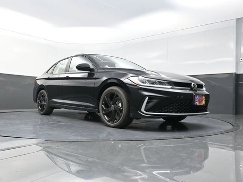 New 2026 Volkswagen Jetta SE image 19
