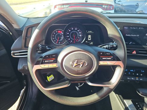 Used 2021 Hyundai Elantra SEL FWD image 8