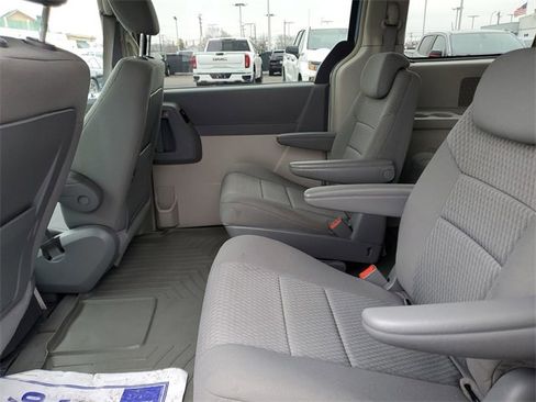 Used 2008 Chrysler Town & Country Touring image 21