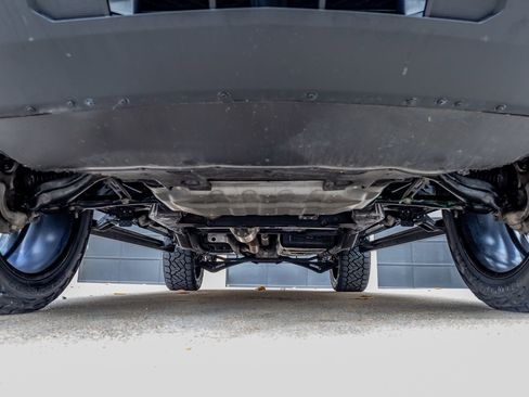 Used 2026 Chevrolet Suburban High Country AWD/4WD image 15