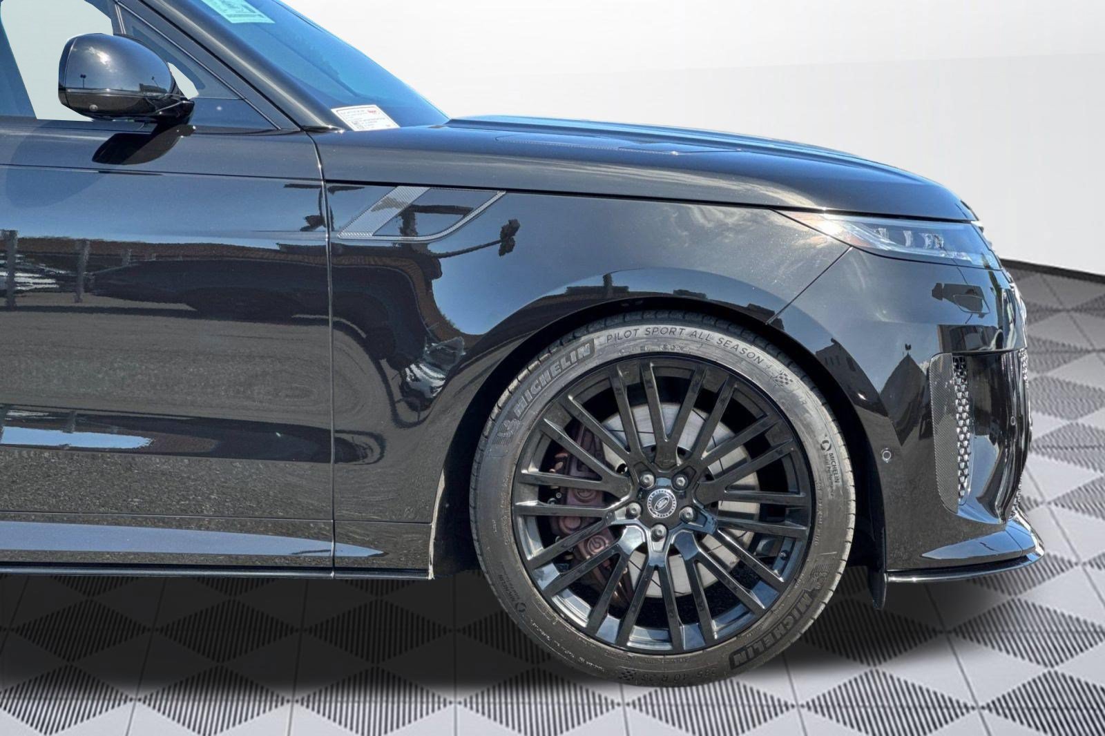 Certified 2024 Land Rover Range Rover Sport AWD/4WD image 35