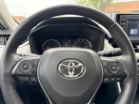 Used 2021 Toyota RAV4 XLE w/ Convenience Package AWD/4WD image 11