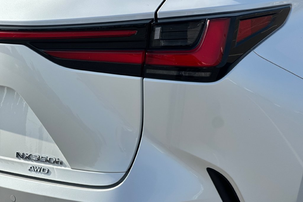 Certified 2025 Lexus NX 350h AWD w/ Rear Seat Package image 26