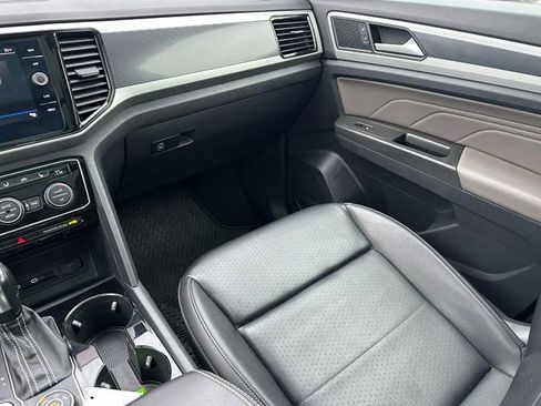 Used 2022 Volkswagen Atlas SEL R-Line image 19