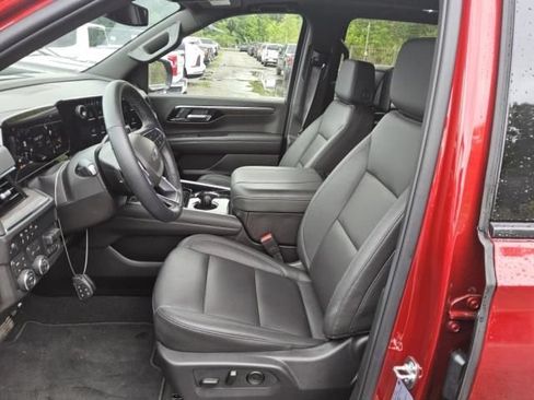 Used 2026 Chevrolet Suburban Z71 AWD/4WD image 7