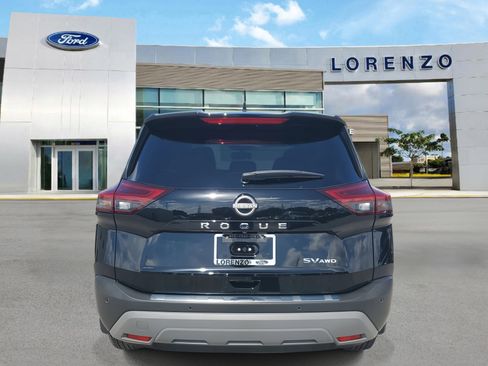 Used 2023 Nissan Rogue SV image 6