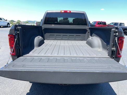 Used 2025 RAM 2500 Big Horn AWD/4WD image 28