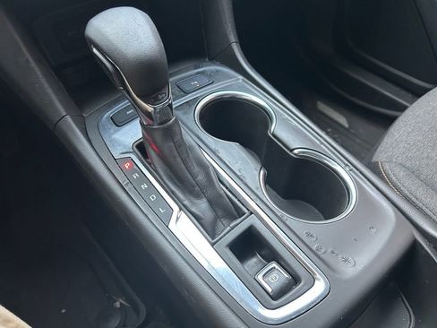 Used 2022 Chevrolet Equinox LT image 15