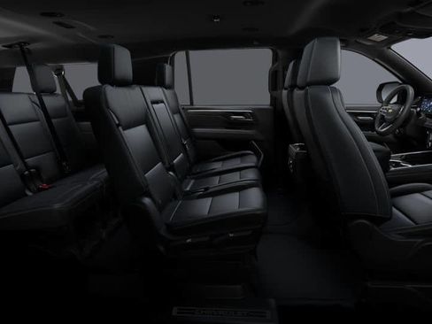 New 2026 Chevrolet Suburban LT image 10