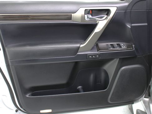 Used 2017 Lexus GX 460 Premium 4D SUV 4WD image 33