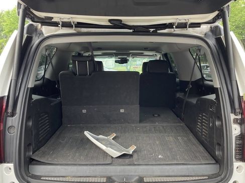 Used 2017 Chevrolet Suburban Premier AWD/4WD image 17