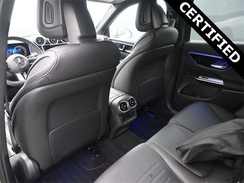 Used 2025 Mercedes-Benz GLC 350e 4MATIC image 10