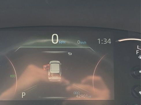 Used 2024 Toyota RAV4 LE image 30