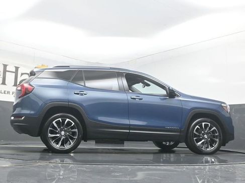 Used 2024 GMC Terrain SLT w/ Infotainment Package II image 52