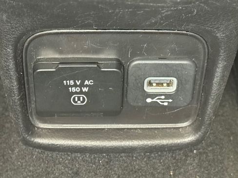 Used 2019 Jeep Compass Latitude AWD/4WD image 32