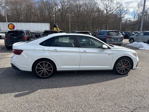 Certified 2025 Volkswagen Jetta GLI Autobahn image 10