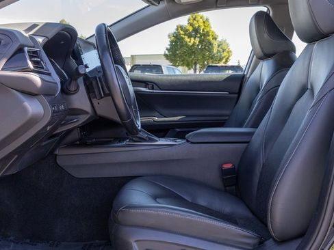 Used 2023 Toyota Camry XSE image 6