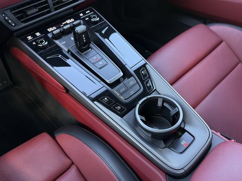 Certified 2025 Porsche 911 Carrera image 21