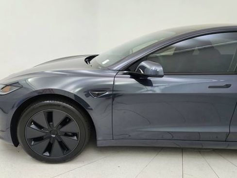 Used 2025 Tesla Model 3 Long Range image 9