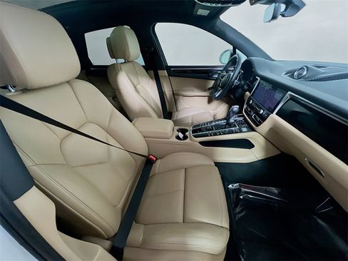 Used 2020 Porsche Macan S image 27