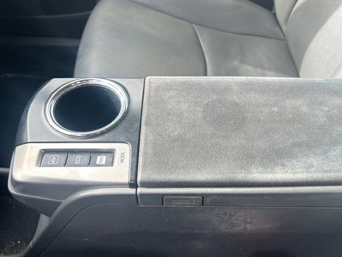 Used 2014 Toyota Prius V Two image 13