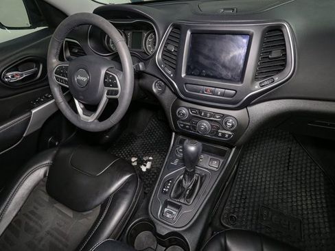 Used 2022 Jeep Cherokee Latitude w/ Sun & Sound Group image 18