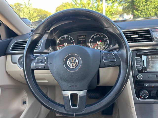 Used 2015 Volkswagen Passat 1.8T SE FWD image 14