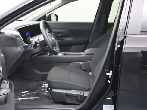 New 2026 Nissan Kicks S image 20