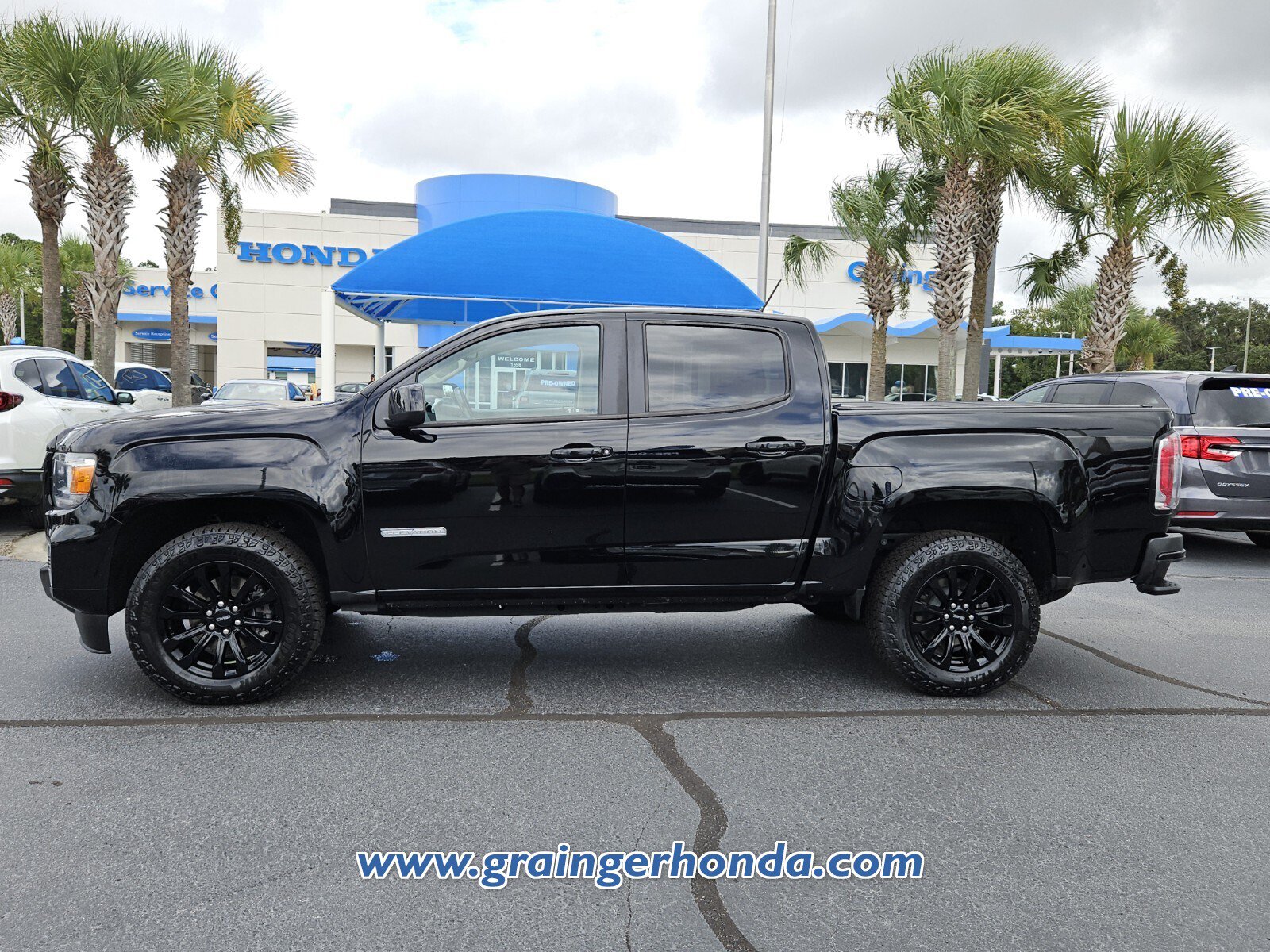 Used 2022 GMC Canyon Elevation w/ Trailering Package RWD image 2