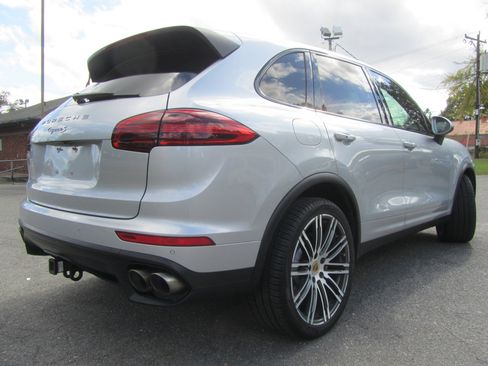 Used 2016 Porsche Cayenne S w/ Premium Plus Package image 10