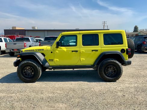 Used 2022 Jeep Wrangler Unlimited Sport AWD/4WD image 2