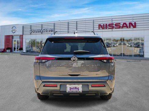 New 2026 Nissan Pathfinder SL FWD image 6