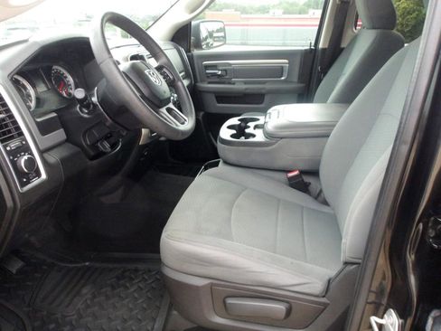 Used 2019 RAM 1500 Classic SLT RWD image 19