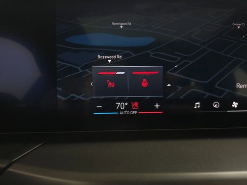 Used 2025 BMW 230i xDrive Coupe w/ Convenience Package image 18