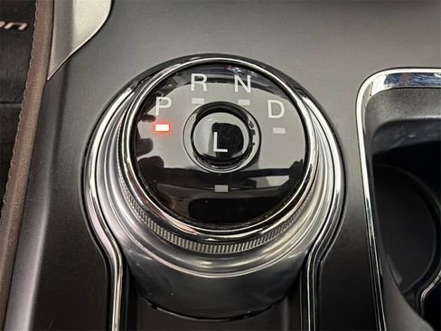 Used 2018 Ford Fusion Platinum image 32