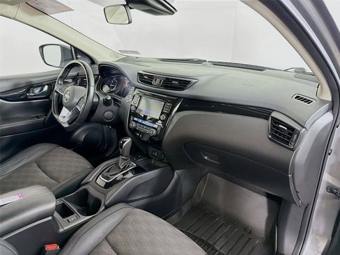 Used 2022 Nissan Rogue Sport SV w/ Technology Package AWD/4WD image 27