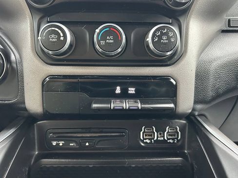 Used 2019 RAM 1500 Big Horn AWD/4WD image 23
