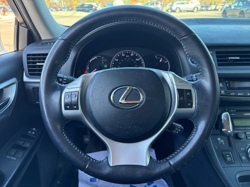 Used 2013 Lexus CT 200h image 15