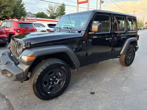 Used 2024 Jeep Wrangler Sport image 8