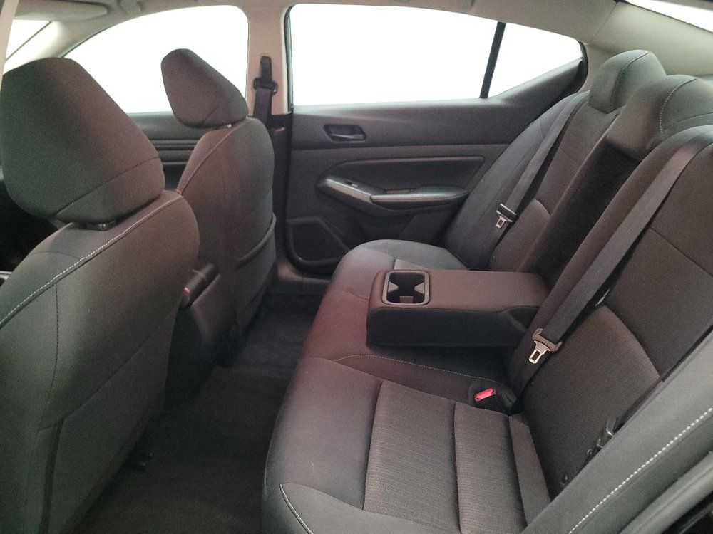 Used 2025 Nissan Altima 2.5 SV FWD image 18
