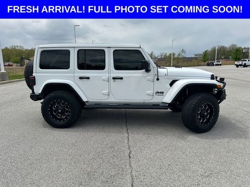 Used 2020 Jeep Wrangler Unlimited Sahara AWD/4WD image 2