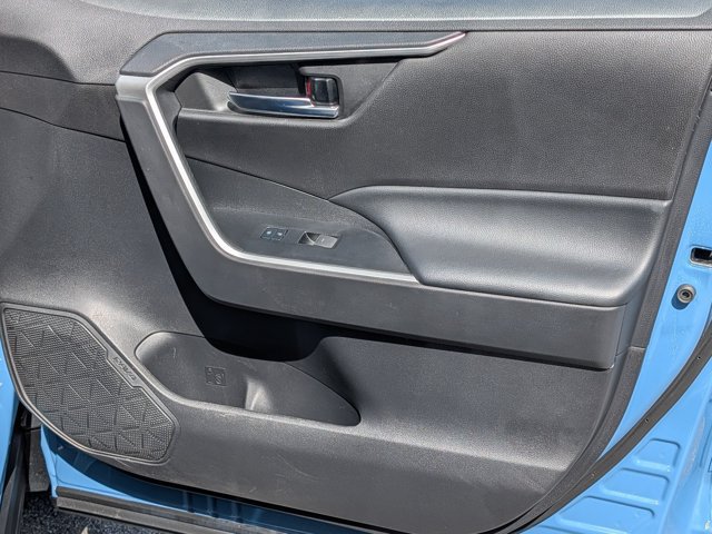 Used 2022 Toyota RAV4 SE AWD/4WD image 13