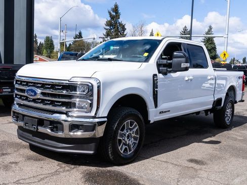 Used 2024 Ford F250 Lariat AWD/4WD image 3