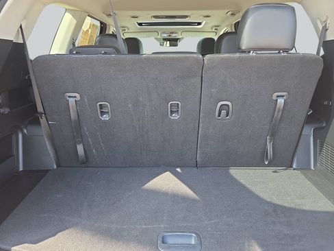 Used 2025 Kia Telluride S FWD image 35