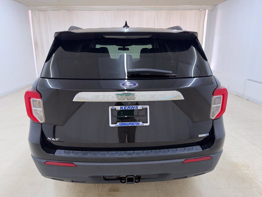 Used 2020 Ford Explorer XLT w/ Comfort Package AWD/4WD image 4