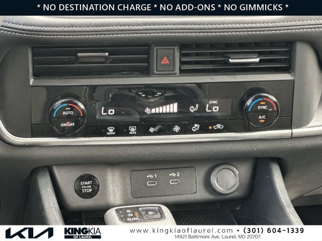 Used 2025 Nissan Rogue SV AWD/4WD image 4